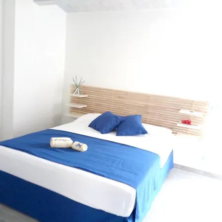 With One Bedroom In Marina Di With Wifi *