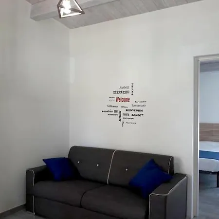 With One Bedroom In Marina Di With Wifi *